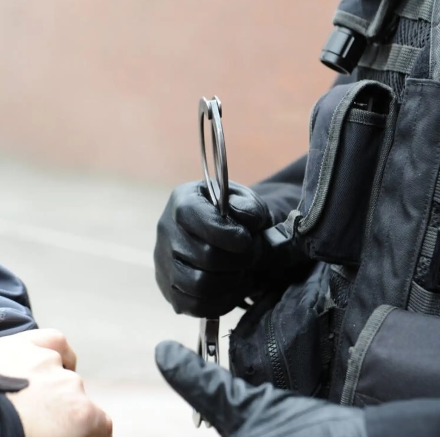 Zatrzymanie sprawcy rozboju w Siemianowicach Śląskich – grozi mu do 20 lat więzienia