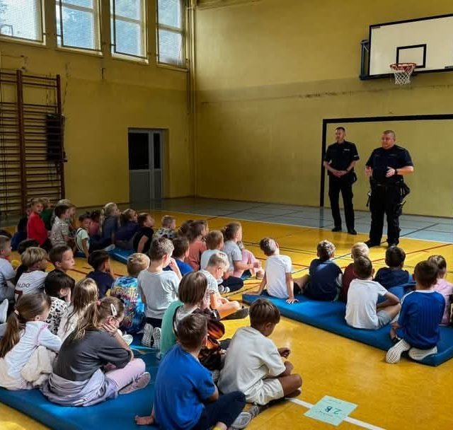 "Bezpieczna Droga do Szkoły" – Policjanci dbają o bezpieczeństwo dzieci w Siemianowicach