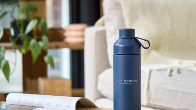 Butelki i bidony reklamowe - praktyczne gadżety na początek roku szkolnego