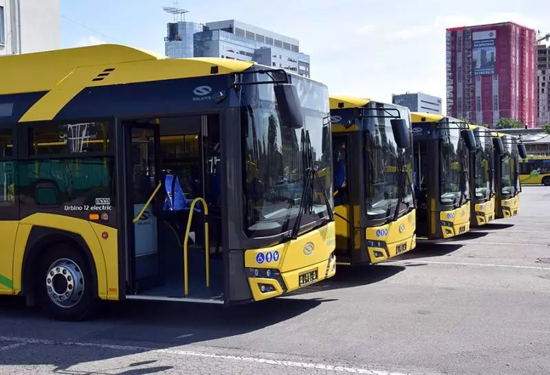 COVID opó&#378;nia uruchomienie autobusowych linii metropolitalnych