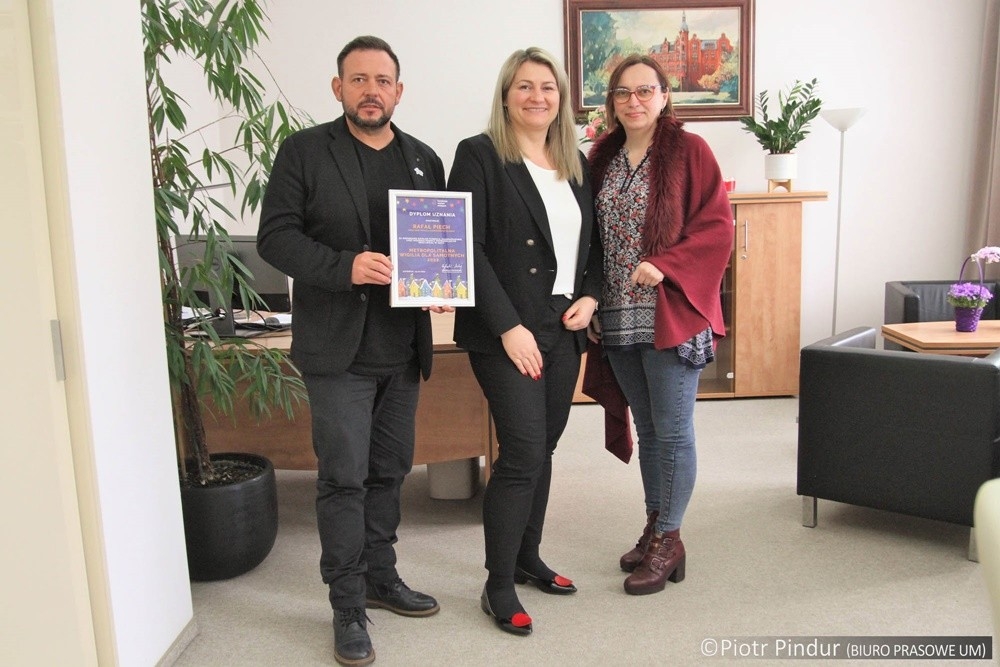 Fundacja "Wolne Miejsce" podzi&#281;kowa&#322;a za wspó&#322;organizacj&#281; Wigilii dla Samotnych