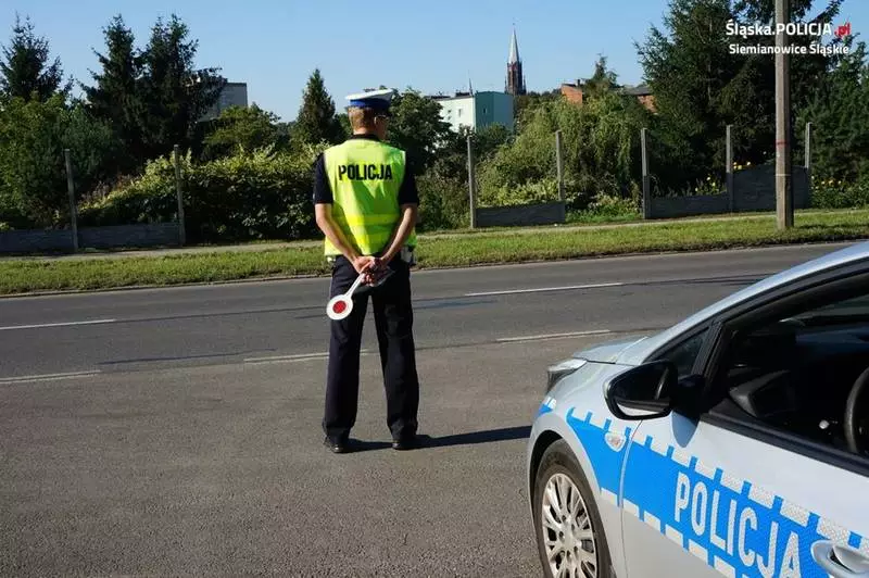 Kolizja w Siemianowicach Śląskich. Sprawca prowadził z zakazem sądowym!