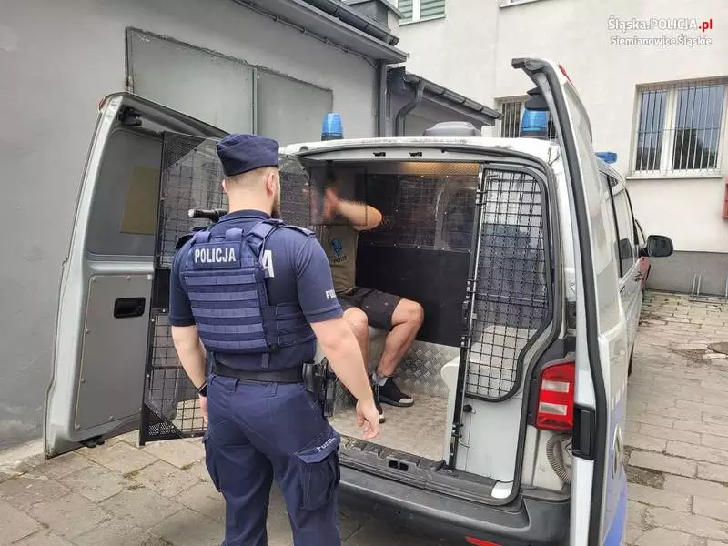 Mężczyzna potrącił policjanta z siemianowickiej drogówki. Sprawca był wielokrotnie karany