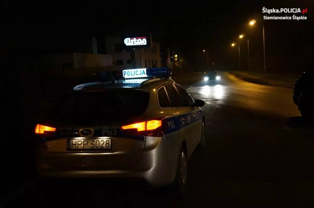 Nocna przejażdżka z promilami i bez prawa jazdy / fot. KMP Siemianowice Śl.
