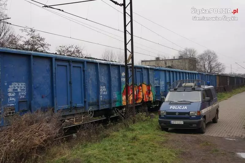 Sroga kara dla pieszego za przejście przez torowisko przy opuszczonych rogatkach