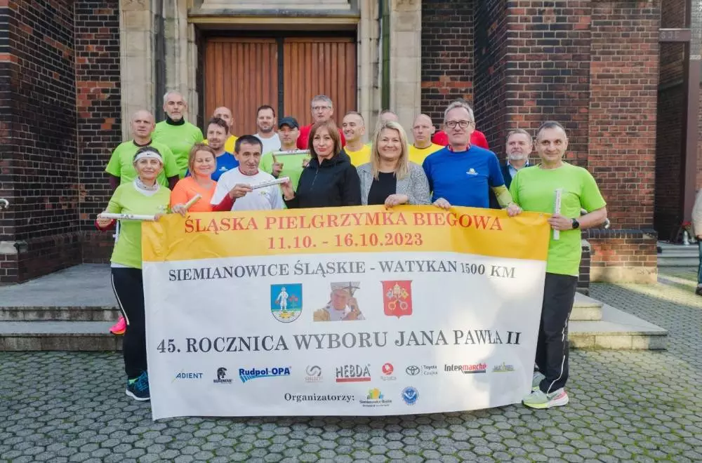 Uczestnicy XXXV pielgrzymki biegowej do Watykanu wystartowali z Siemianowic Śląskich / fot. UM Siemianowice Śląskie