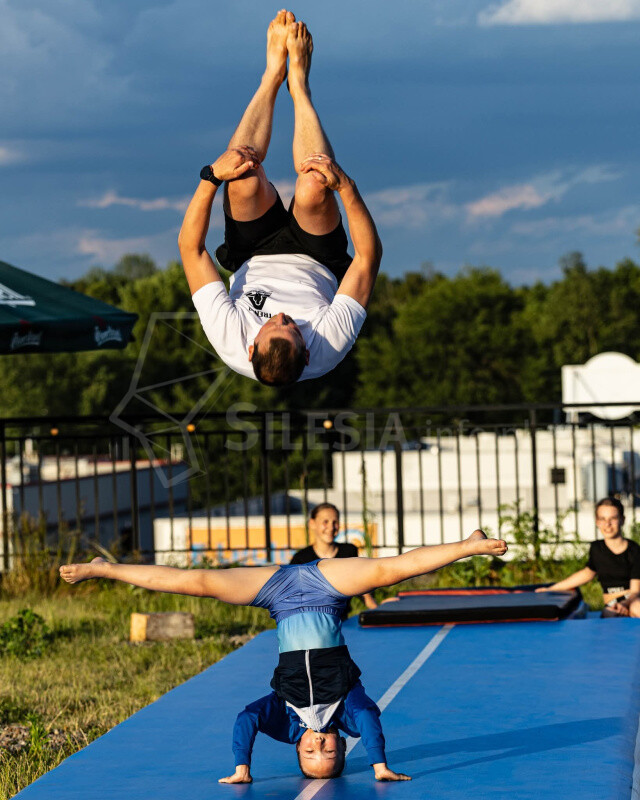Zajęcia z akrobatyki sportowej dla dzieci